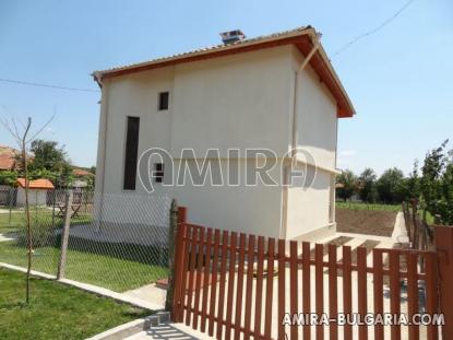 Bulgarian house near a lake 3