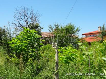 House in Bulgaria 28km from the beach garden 2