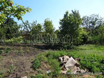 House in Bulgaria near a lake garden 2