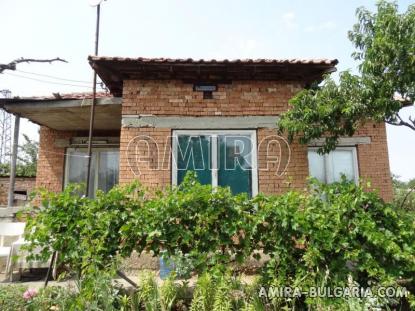 House in Bulgaria next to a lake front