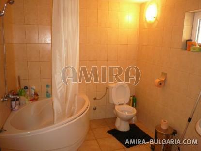 Furnished Bulgarian house near the beach bath-tub