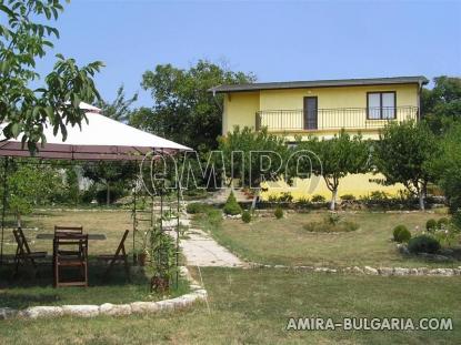 Furnished house next to Varna garden