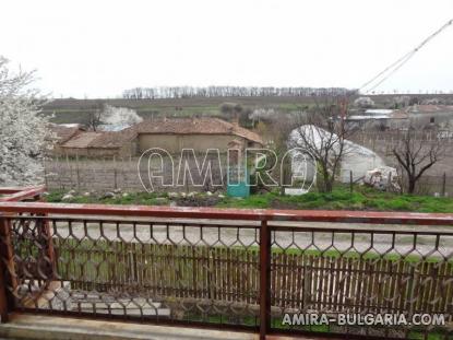 Massive house 3km from Dobrich 10