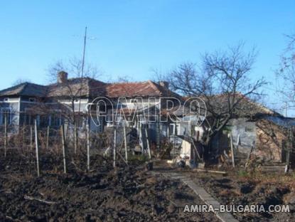 Bulgarian house 40 km from the beach front 5