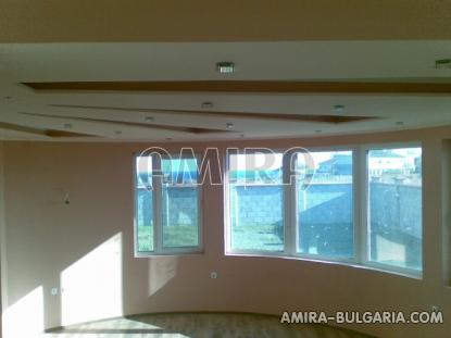 Sea view villa near a golf course false ceilings