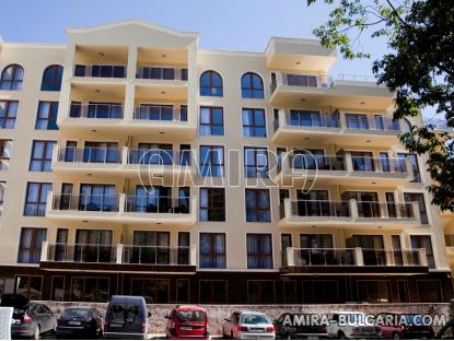 Furnished apartments in Golden Sands front