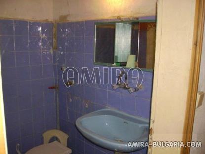 House in Bulgaria 10 km from Dobrich bathroom